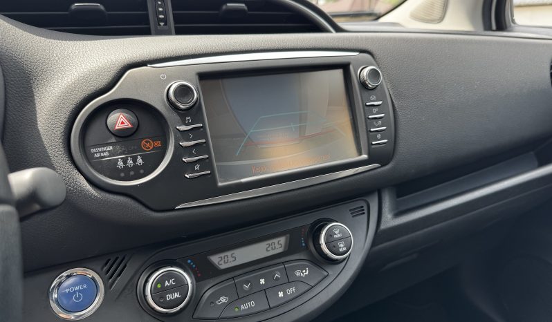 
								Toyota Yaris 1.5 HSD e-CVT Active full									