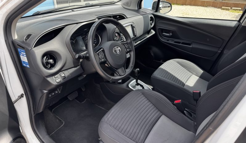 
								Toyota Yaris 1.5 HSD e-CVT Active full									
