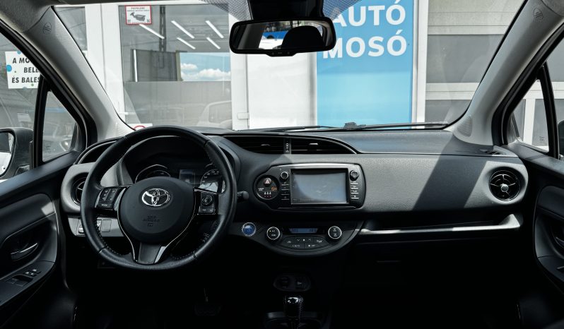 
								Toyota Yaris 1.5 HSD e-CVT Active full									